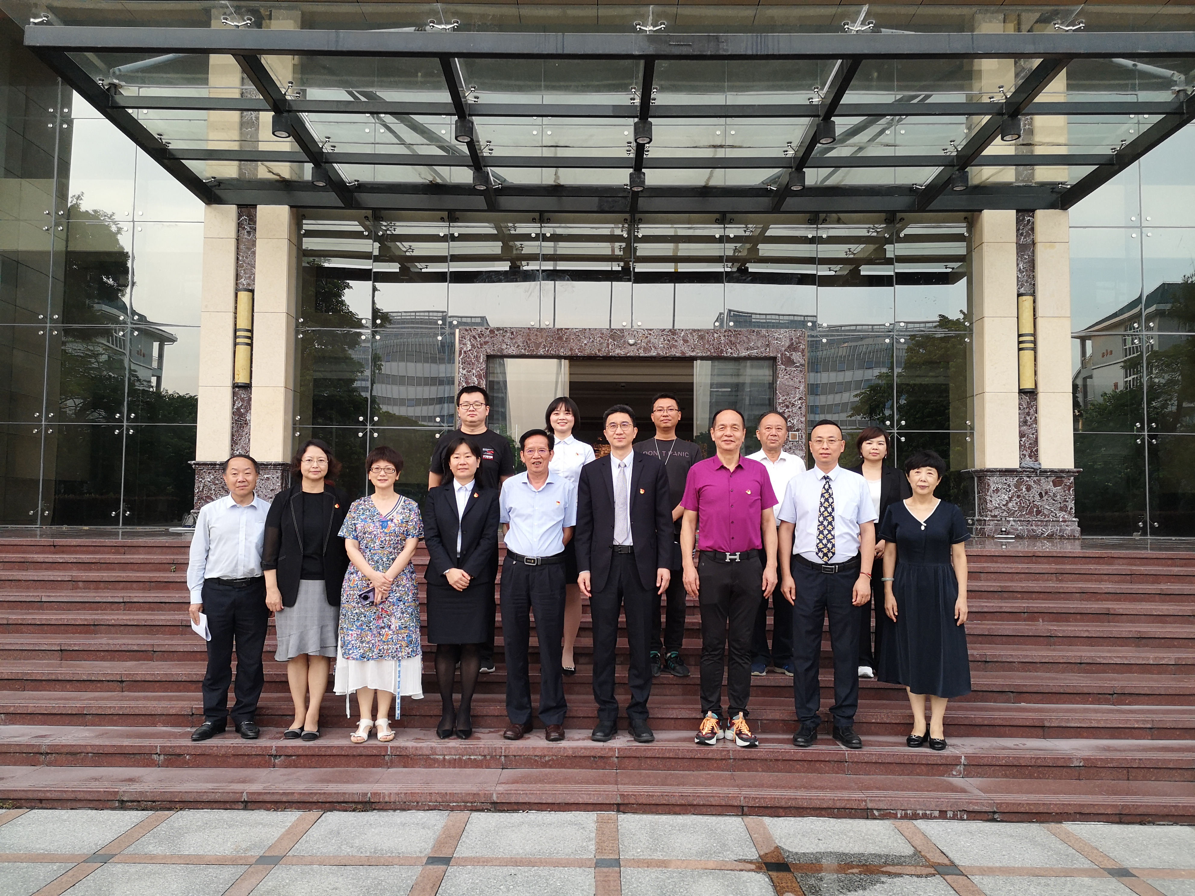 “国元证券-华夏学院投资者教育基地”建设正式启动.jpg