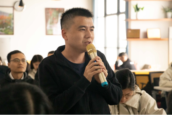 new共话心声，温暖前行——信息工程学院举行教师座谈会330.png