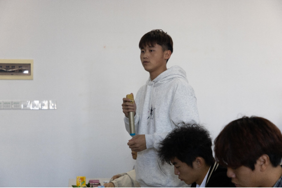 new以交流之举，促师生之情——信息工程学院举行学生座谈会350.png