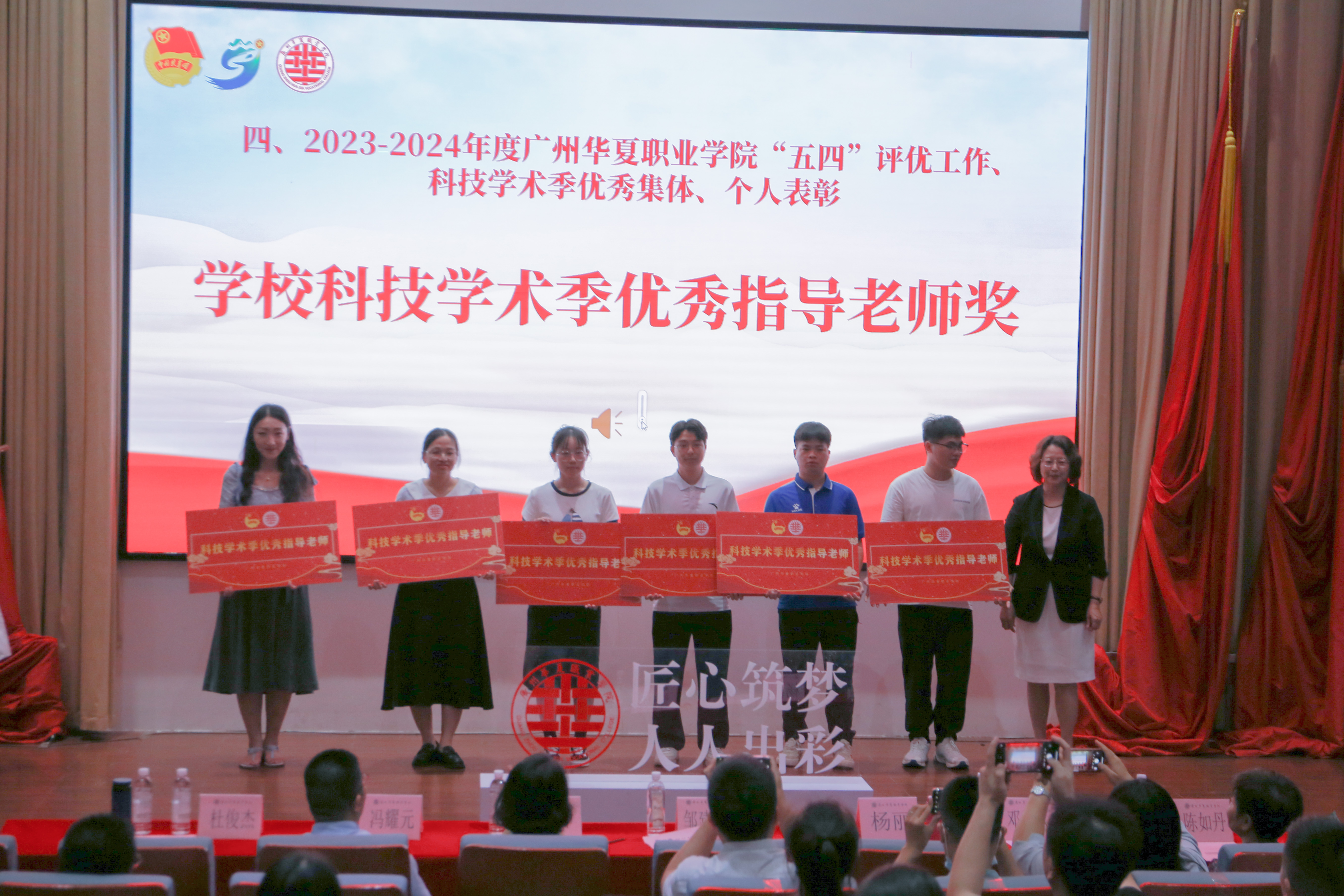 1719845956890050363.jpg 1719845956890050363.jpg