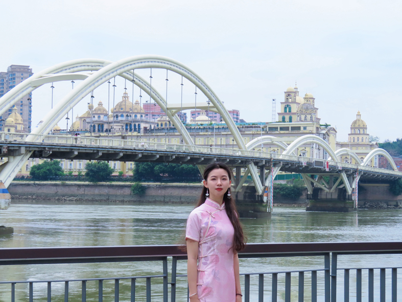 杨宇1.jpg