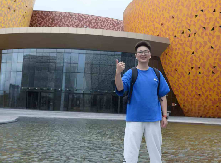 周毅杰.jpg