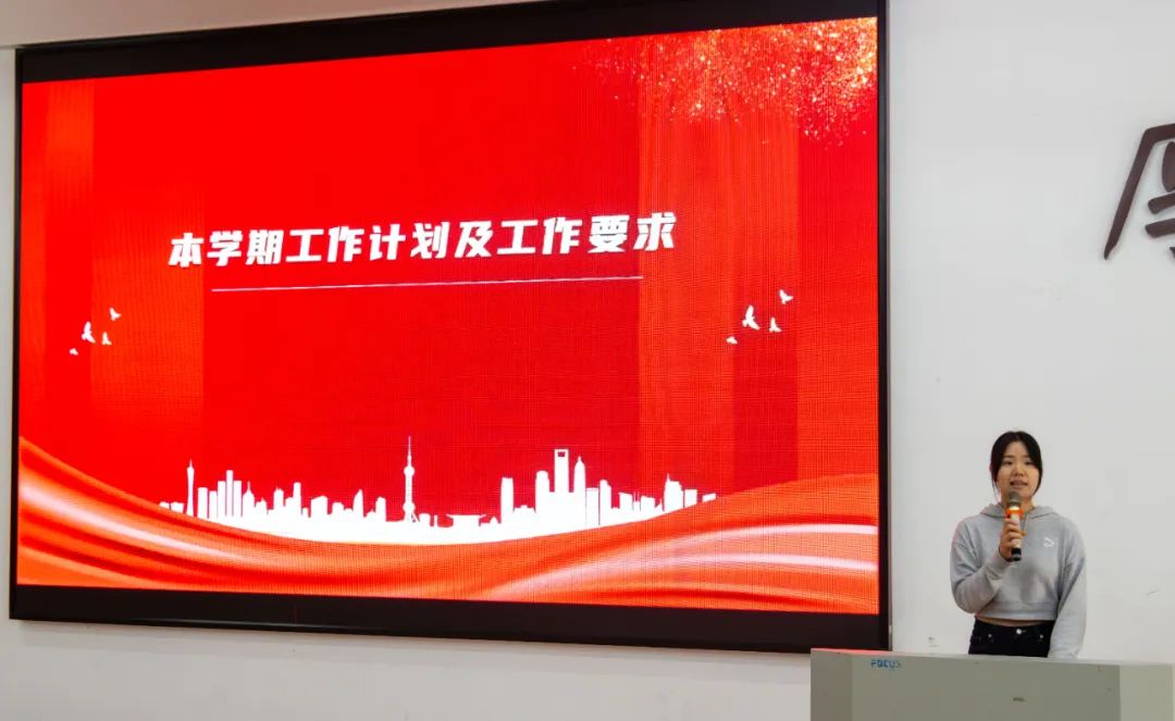 1742716664779039169.jpg 1742716664779039169.jpg