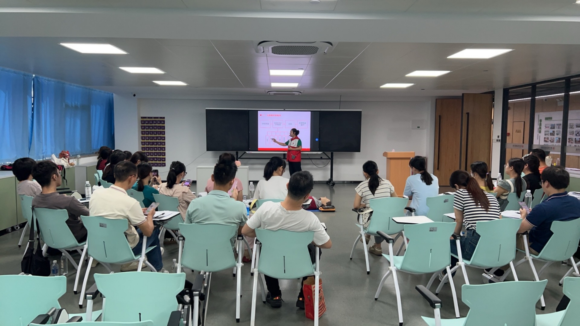 1757550271284024833.jpg 122717f52f7193b84fe403c7b49a8f9.jpg