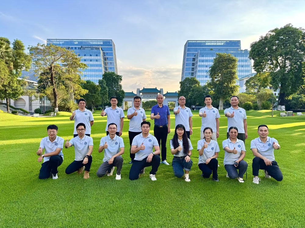 1760515315594010175.jpg 5.jpg