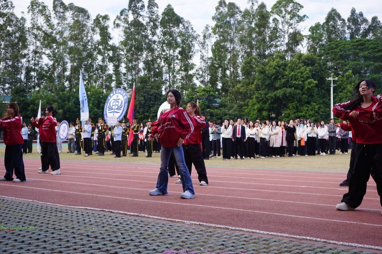 1765892629575064434.jpg 1765892629575064434.jpg