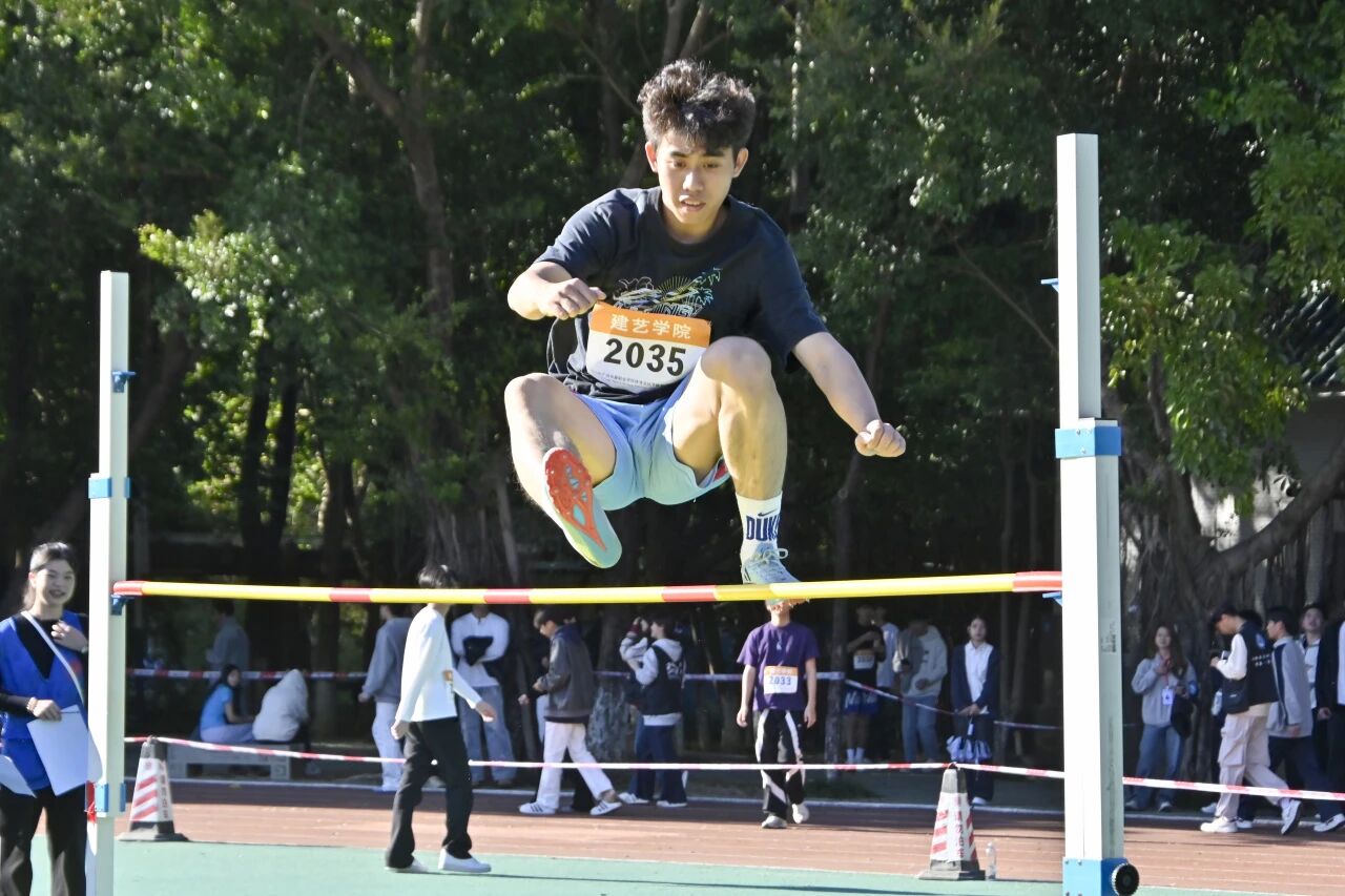 1765893083428067878.jpg 1765893083428067878.jpg