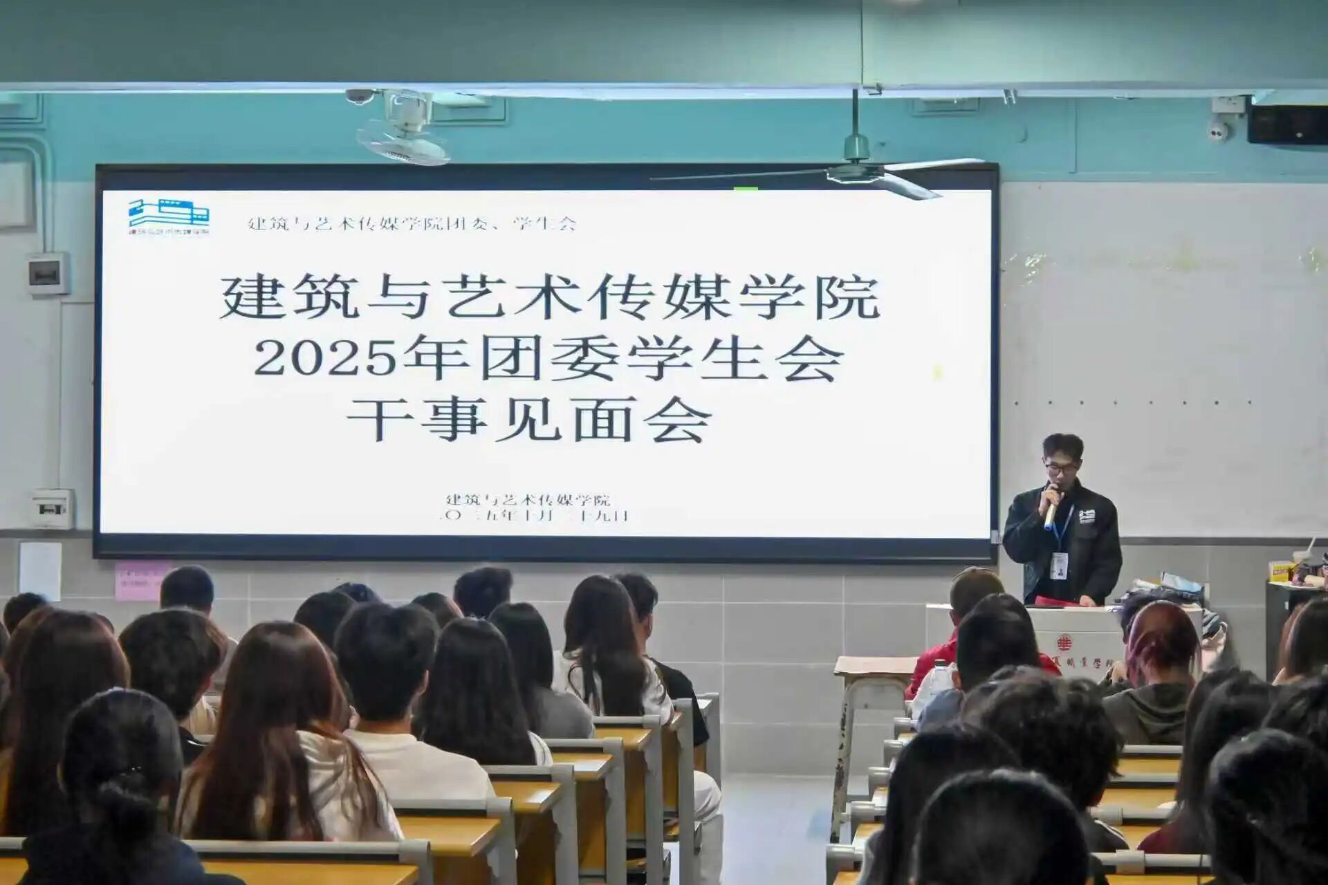 1765983806209056489.jpg 1765983806209056489.jpg