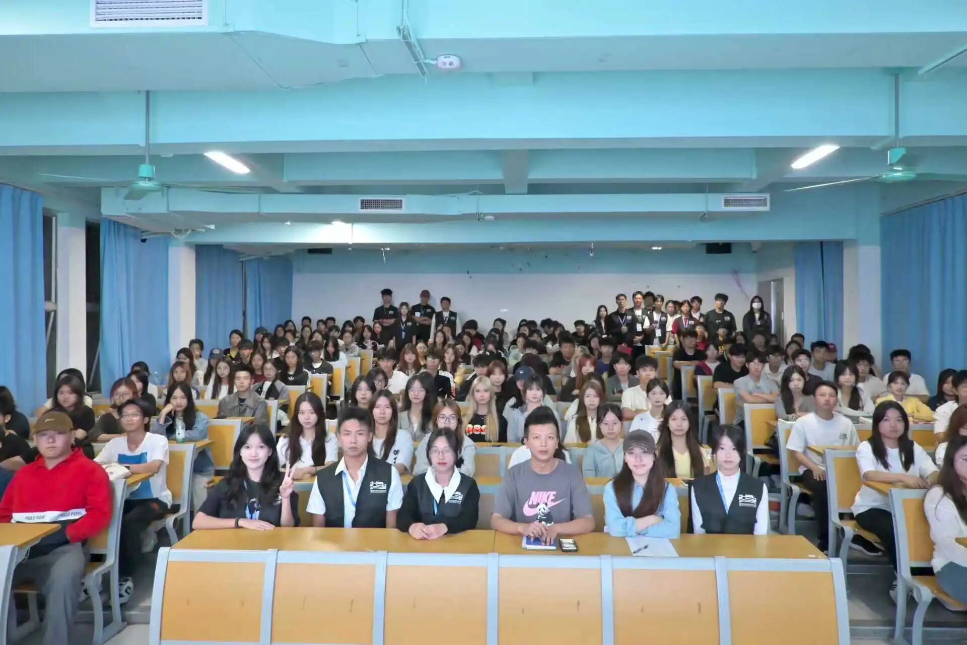 1765983905332080496.jpg 1765983905332080496.jpg